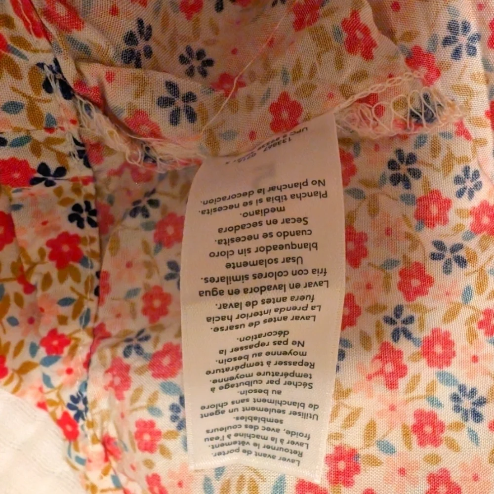 NWOT Carter's Girls Colorful Cotton Floral Kids Shirt Red and White Size 5.